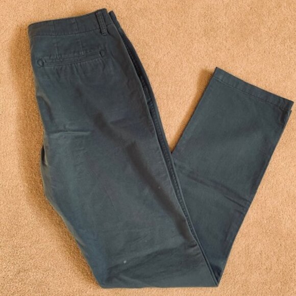 Old Navy Straight Broken-In Khakis 32W x 36L - Picture 5 of 8